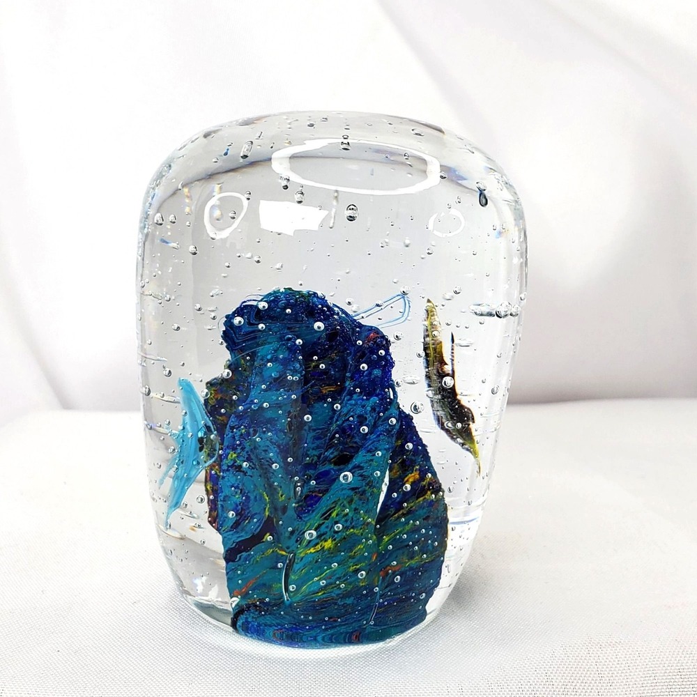 Dynasty Gallery Hand Blown Glass Aquarium Paperweight Fish Coral Bubbles 3.5" - Picture 8 of 11
